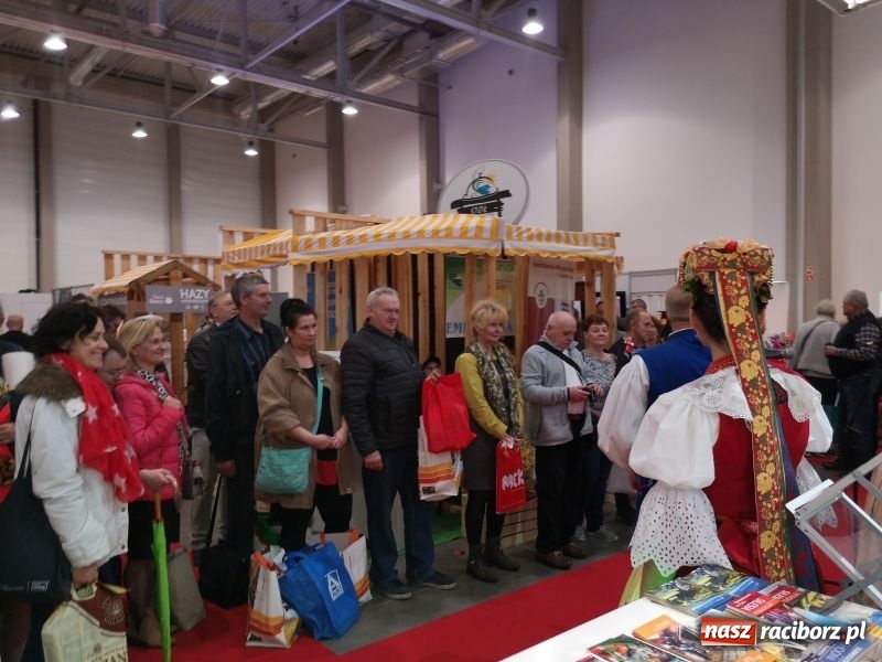 Zdjęcie w galerii na portalu naszraciborz.pl: Gmina Kuźnia Raciborska na targach Na Styku Kultur w Łodzi wiadomości z regionu