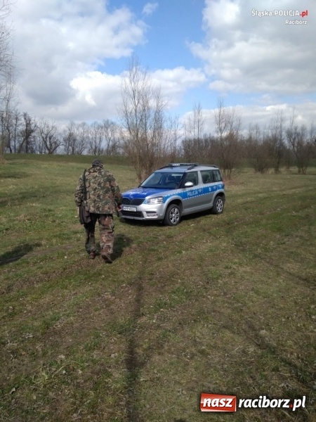 Zdjęcie w galerii na portalu naszraciborz.pl: Wspólne patrole policji i społecznej straży wędkarskiej wiadomości z regionu