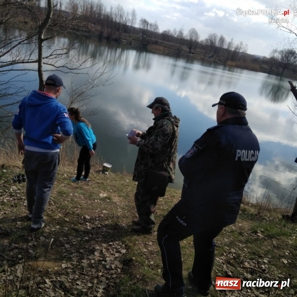 Zdjęcie w galerii na portalu naszraciborz.pl: Wspólne patrole policji i społecznej straży wędkarskiej wiadomości z regionu