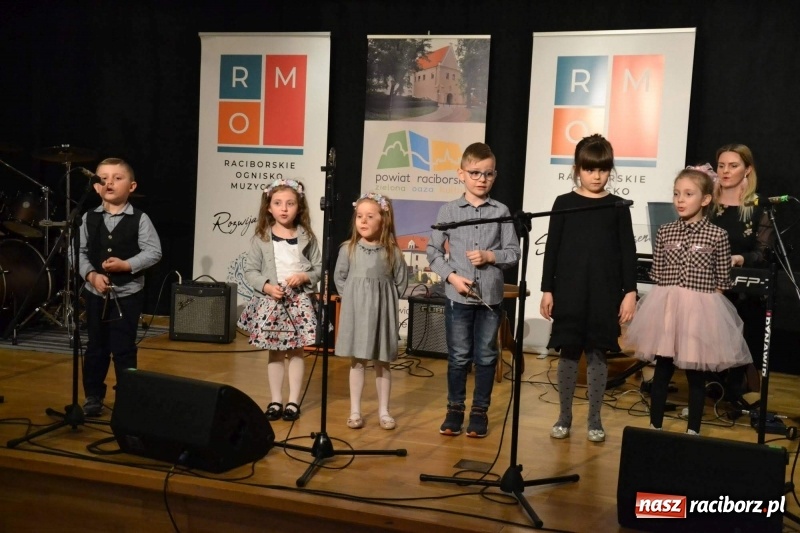 Zdjęcie w galerii na portalu naszraciborz.pl: Koncert Wiosenny na Zamku Piastowskim  wiadomości z regionu