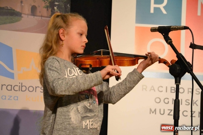 Zdjęcie w galerii na portalu naszraciborz.pl: Koncert Wiosenny na Zamku Piastowskim  wiadomości z regionu