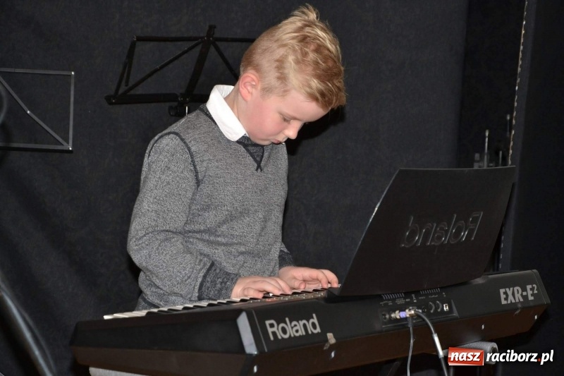 Zdjęcie w galerii na portalu naszraciborz.pl: Koncert Wiosenny na Zamku Piastowskim  wiadomości z regionu