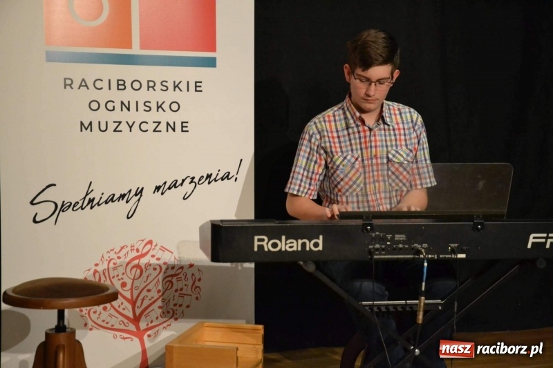 Zdjęcie w galerii na portalu naszraciborz.pl: Koncert Wiosenny na Zamku Piastowskim  wiadomości z regionu