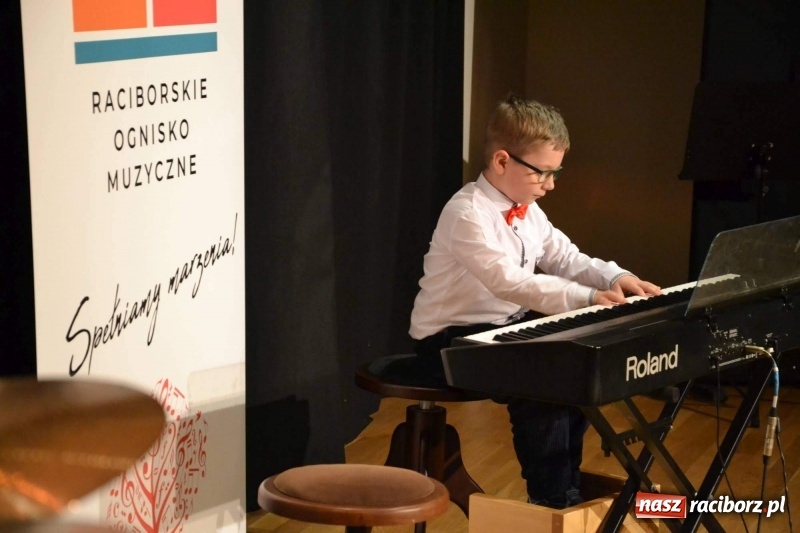 Zdjęcie w galerii na portalu naszraciborz.pl: Koncert Wiosenny na Zamku Piastowskim  wiadomości z regionu