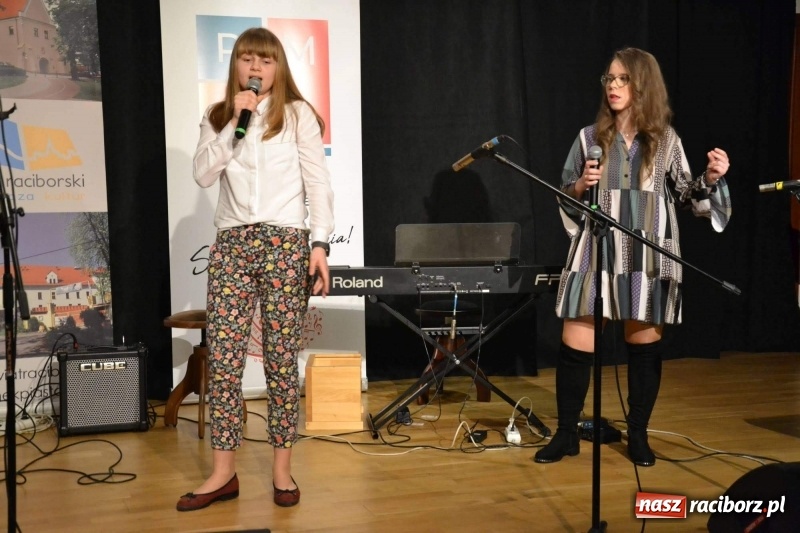 Zdjęcie w galerii na portalu naszraciborz.pl: Koncert Wiosenny na Zamku Piastowskim  wiadomości z regionu