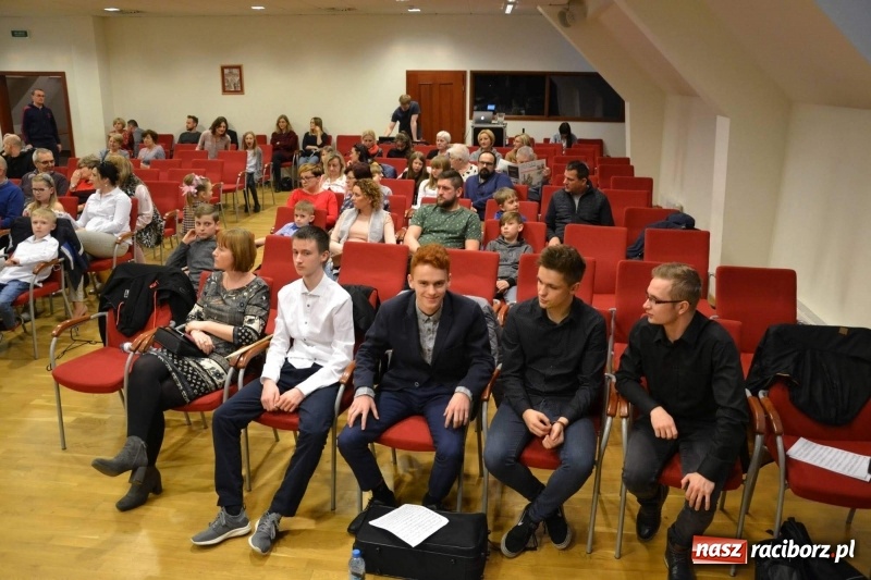 Zdjęcie w galerii na portalu naszraciborz.pl: Koncert Wiosenny na Zamku Piastowskim  wiadomości z regionu