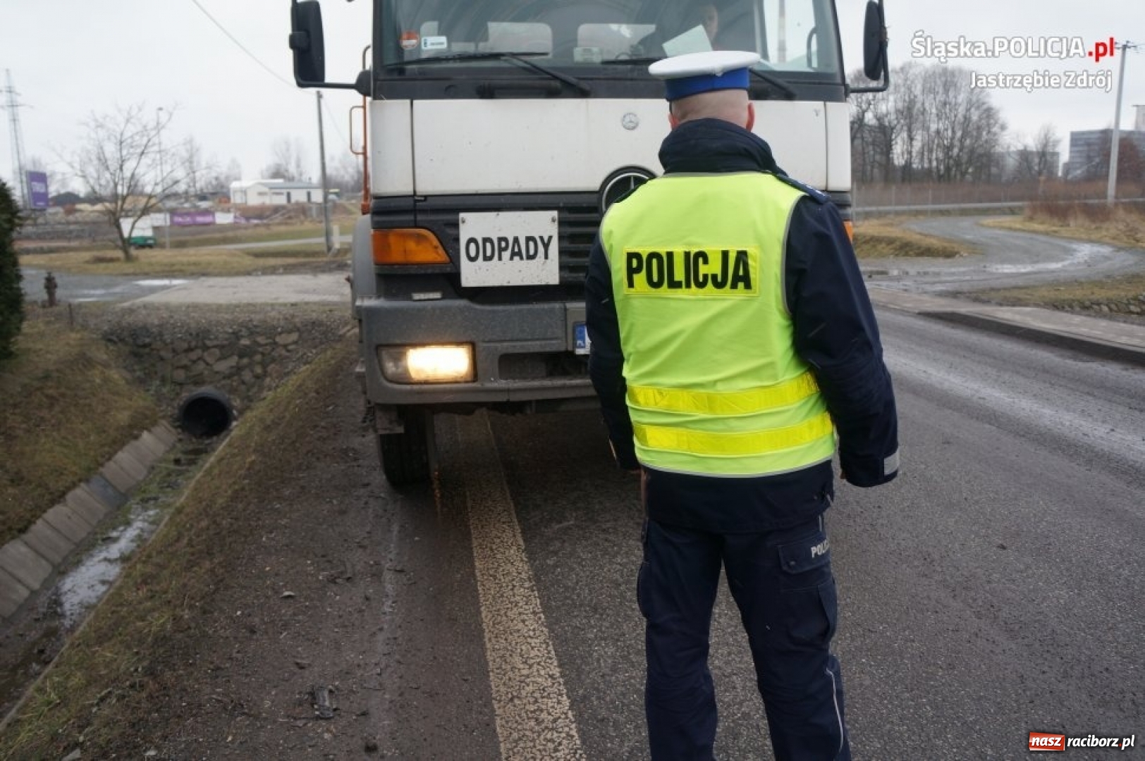 Zdjęcie w galerii na portalu naszraciborz.pl: Policja ostrzega przed nielegalnym składowaniem odpadów. Więcej kontroli, więcej kar! wiadomości z regionu