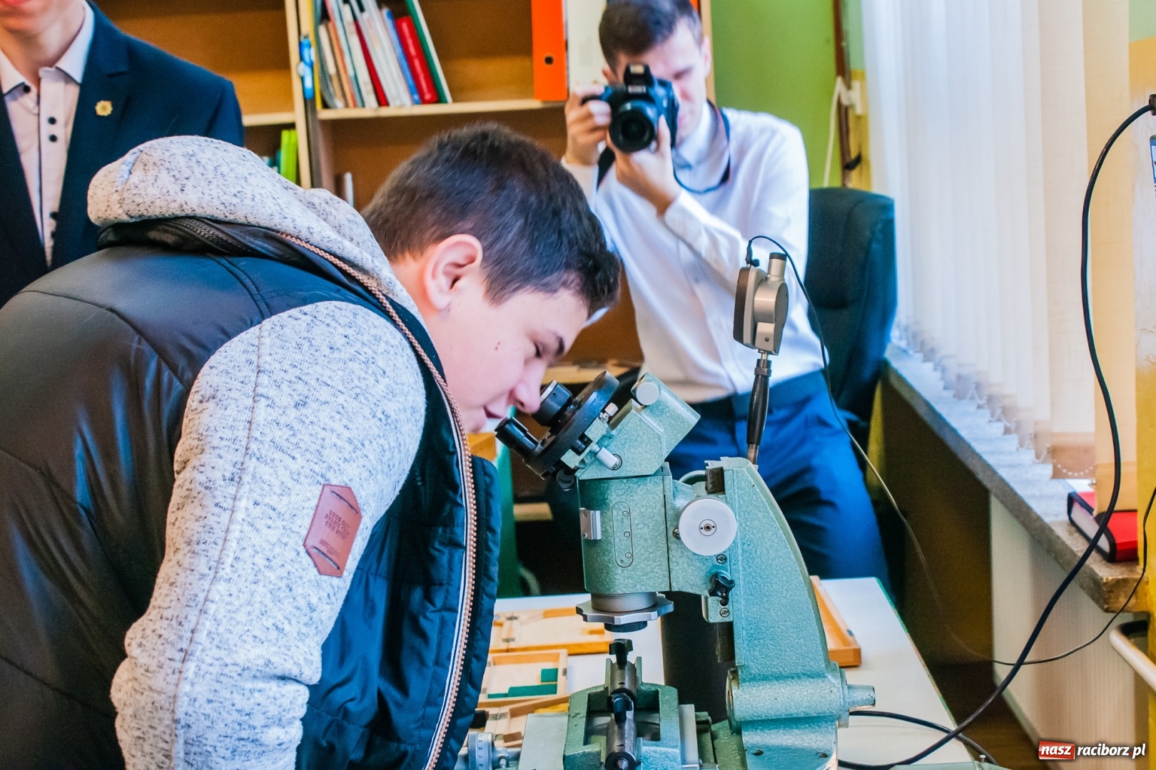 Zdjęcie w galerii na portalu naszraciborz.pl: Mechanik zachęca do nauki. Dni otwarte w CKZiU numer 2 wiadomości z regionu