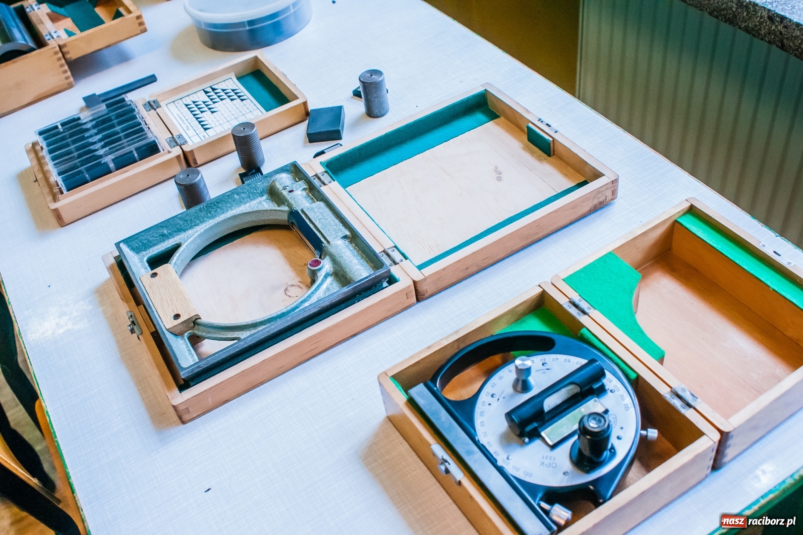 Zdjęcie w galerii na portalu naszraciborz.pl: Mechanik zachęca do nauki. Dni otwarte w CKZiU numer 2 wiadomości z regionu