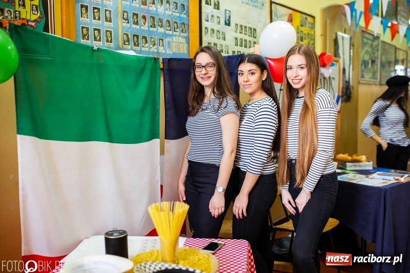 Zdjęcie w galerii na portalu naszraciborz.pl: Alicja w Krainie Czarów, czyli podejmij naukę w Kasprowiczu wiadomości z regionu