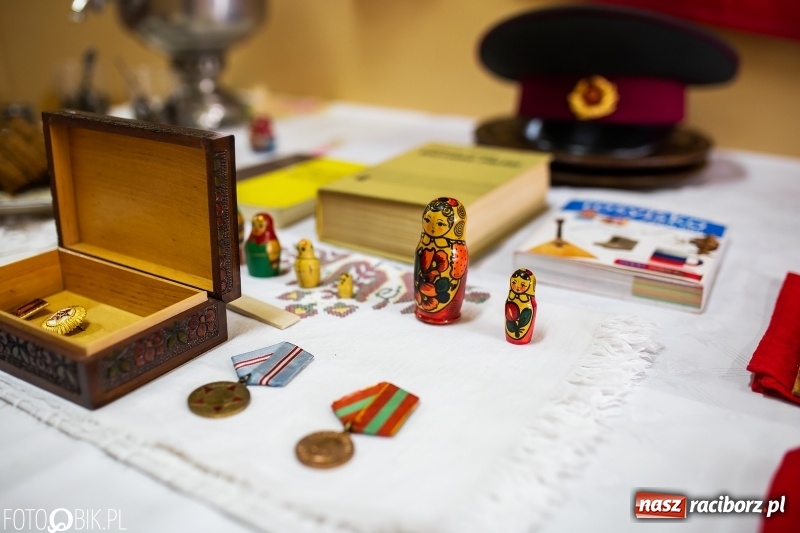 Zdjęcie w galerii na portalu naszraciborz.pl: Alicja w Krainie Czarów, czyli podejmij naukę w Kasprowiczu wiadomości z regionu