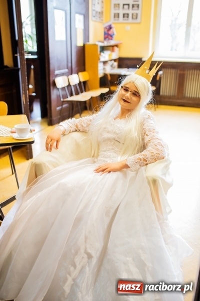 Zdjęcie w galerii na portalu naszraciborz.pl: Alicja w Krainie Czarów, czyli podejmij naukę w Kasprowiczu wiadomości z regionu