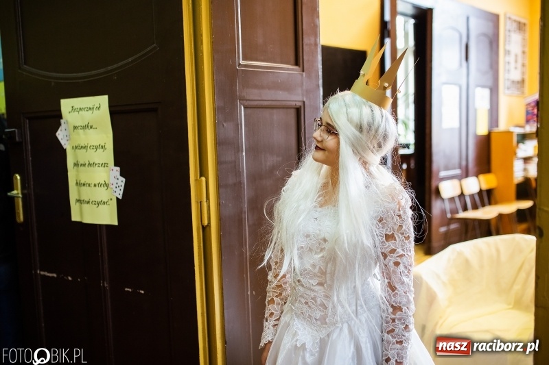 Zdjęcie w galerii na portalu naszraciborz.pl: Alicja w Krainie Czarów, czyli podejmij naukę w Kasprowiczu wiadomości z regionu