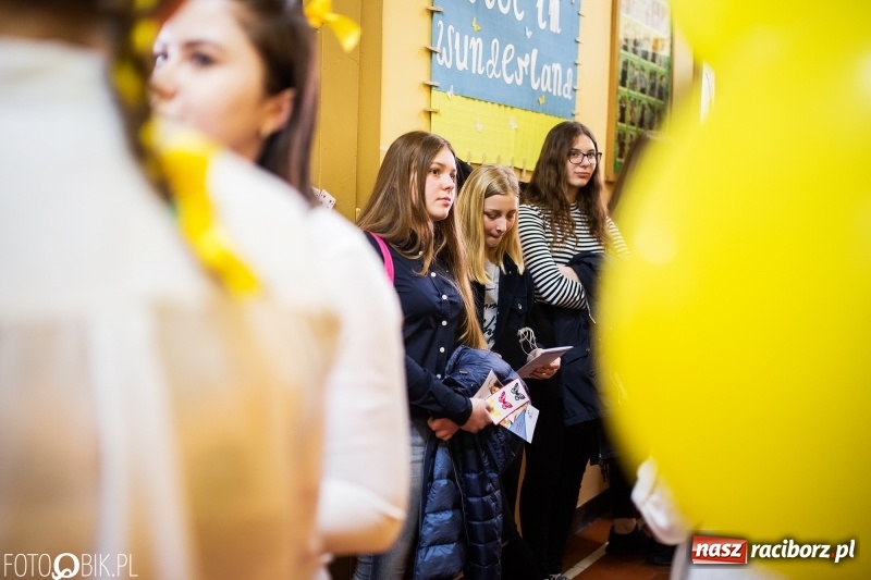 Zdjęcie w galerii na portalu naszraciborz.pl: Alicja w Krainie Czarów, czyli podejmij naukę w Kasprowiczu wiadomości z regionu