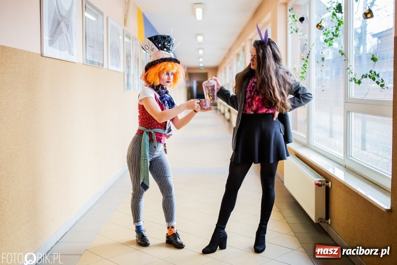 Zdjęcie w galerii na portalu naszraciborz.pl: Alicja w Krainie Czarów, czyli podejmij naukę w Kasprowiczu wiadomości z regionu