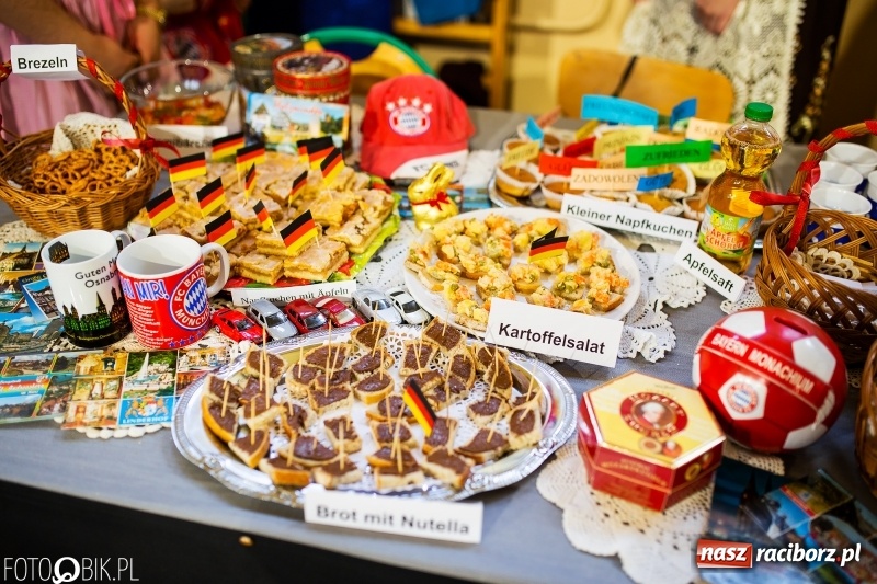 Zdjęcie w galerii na portalu naszraciborz.pl: Językowe Dni Otwarte w II LO wiadomości z regionu