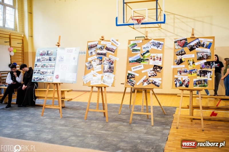 Zdjęcie w galerii na portalu naszraciborz.pl: Językowe Dni Otwarte w II LO wiadomości z regionu