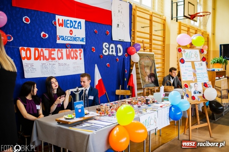 Zdjęcie w galerii na portalu naszraciborz.pl: Językowe Dni Otwarte w II LO wiadomości z regionu