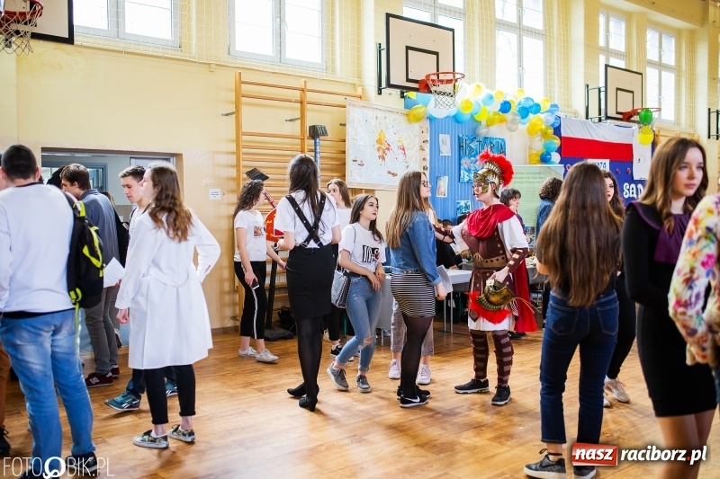 Zdjęcie w galerii na portalu naszraciborz.pl: Językowe Dni Otwarte w II LO wiadomości z regionu