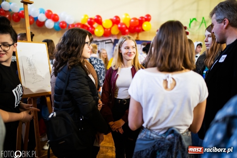 Zdjęcie w galerii na portalu naszraciborz.pl: Językowe Dni Otwarte w II LO wiadomości z regionu