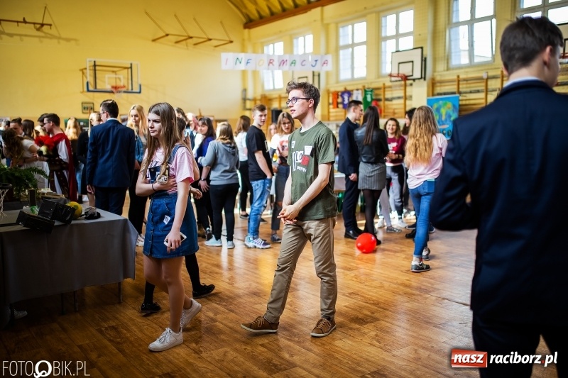 Zdjęcie w galerii na portalu naszraciborz.pl: Językowe Dni Otwarte w II LO wiadomości z regionu