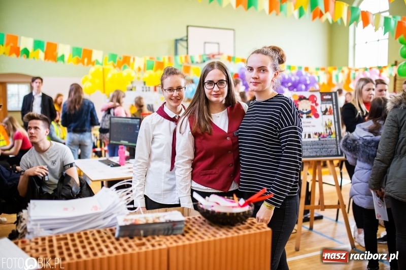 Zdjęcie w galerii na portalu naszraciborz.pl: Tatuaż zachętą do podjęcia nauki. CKZiU numer 1 zaprasza wiadomości z regionu