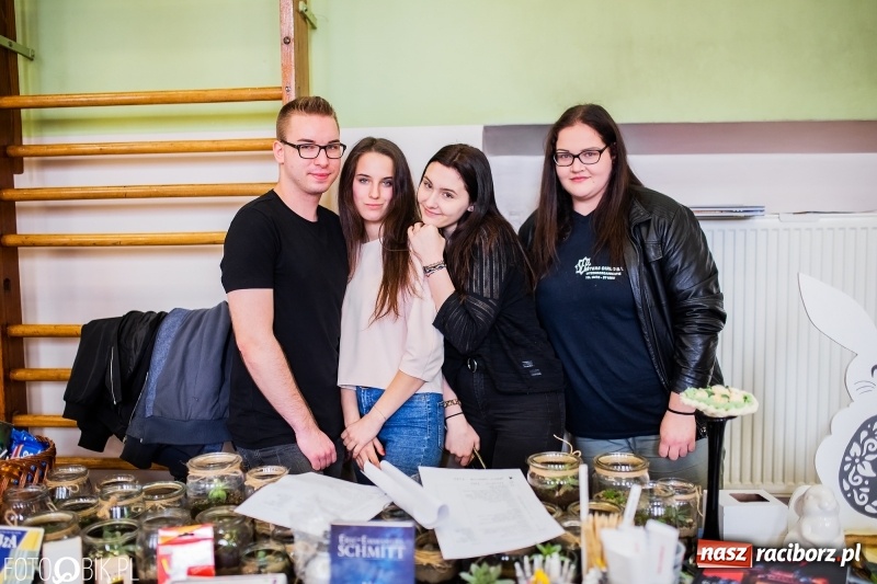 Zdjęcie w galerii na portalu naszraciborz.pl: Tatuaż zachętą do podjęcia nauki. CKZiU numer 1 zaprasza wiadomości z regionu