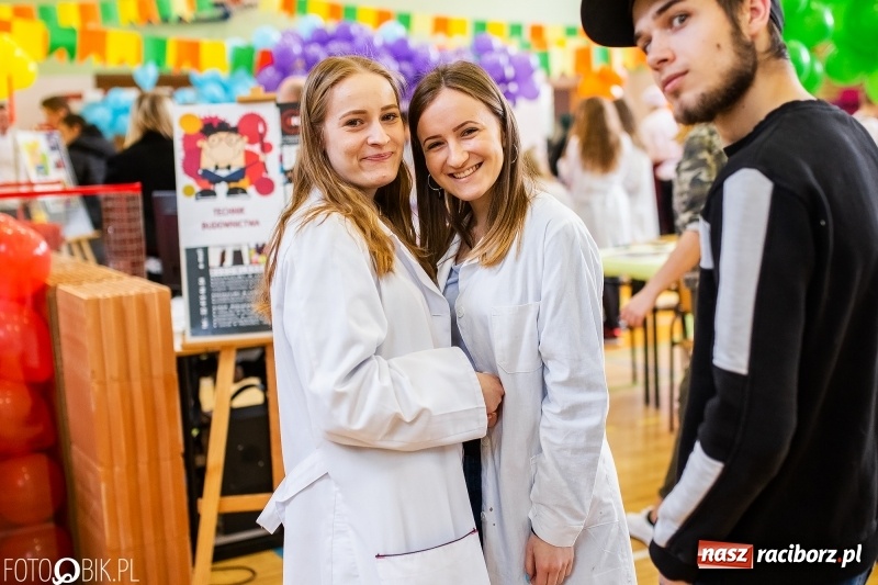 Zdjęcie w galerii na portalu naszraciborz.pl: Tatuaż zachętą do podjęcia nauki. CKZiU numer 1 zaprasza wiadomości z regionu