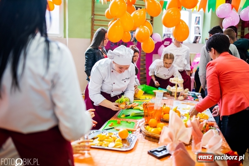 Zdjęcie w galerii na portalu naszraciborz.pl: Tatuaż zachętą do podjęcia nauki. CKZiU numer 1 zaprasza wiadomości z regionu