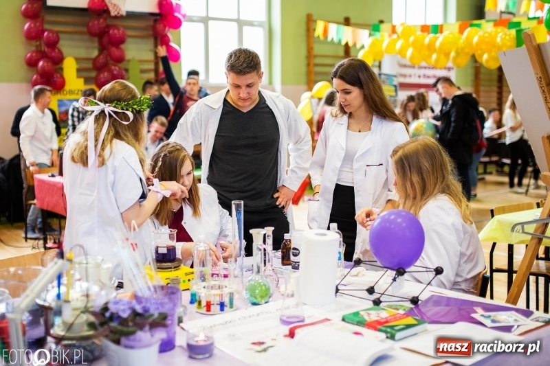 Zdjęcie w galerii na portalu naszraciborz.pl: Tatuaż zachętą do podjęcia nauki. CKZiU numer 1 zaprasza wiadomości z regionu