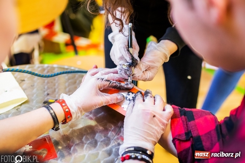 Zdjęcie w galerii na portalu naszraciborz.pl: Tatuaż zachętą do podjęcia nauki. CKZiU numer 1 zaprasza wiadomości z regionu