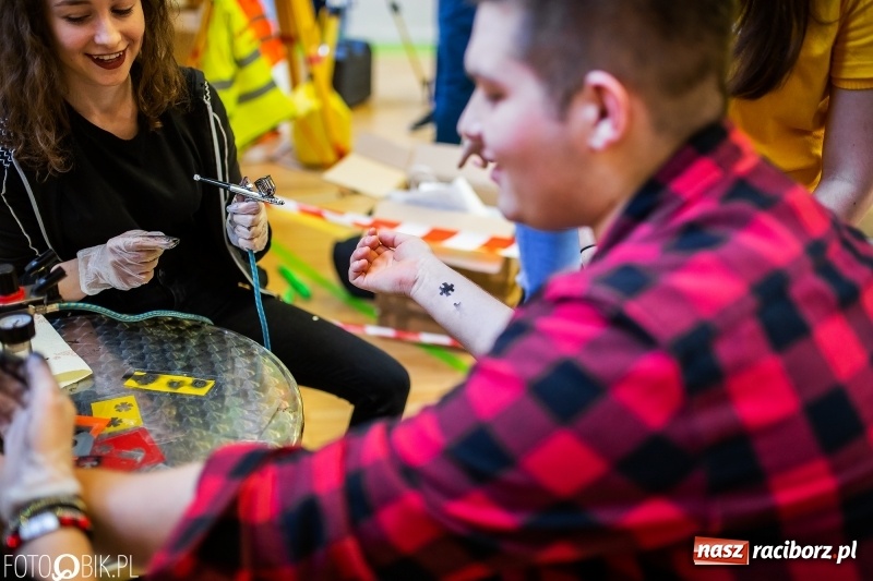 Zdjęcie w galerii na portalu naszraciborz.pl: Tatuaż zachętą do podjęcia nauki. CKZiU numer 1 zaprasza wiadomości z regionu