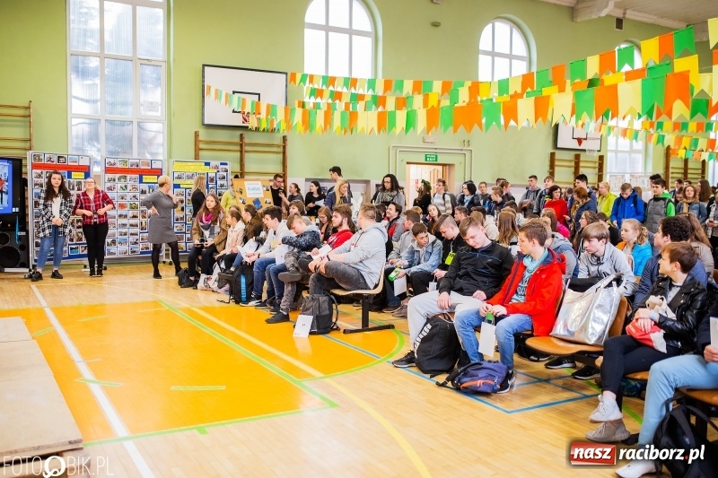 Zdjęcie w galerii na portalu naszraciborz.pl: Tatuaż zachętą do podjęcia nauki. CKZiU numer 1 zaprasza wiadomości z regionu