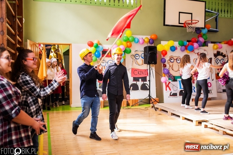 Zdjęcie w galerii na portalu naszraciborz.pl: Tatuaż zachętą do podjęcia nauki. CKZiU numer 1 zaprasza wiadomości z regionu