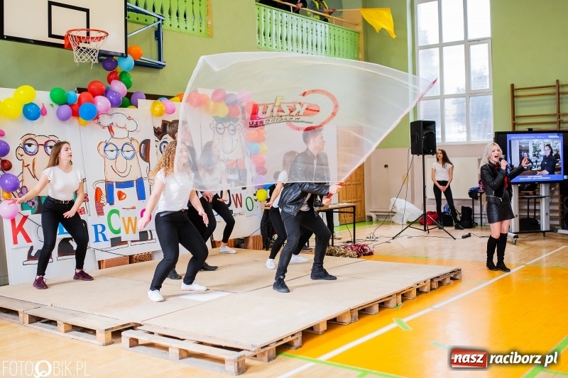 Zdjęcie w galerii na portalu naszraciborz.pl: Tatuaż zachętą do podjęcia nauki. CKZiU numer 1 zaprasza wiadomości z regionu