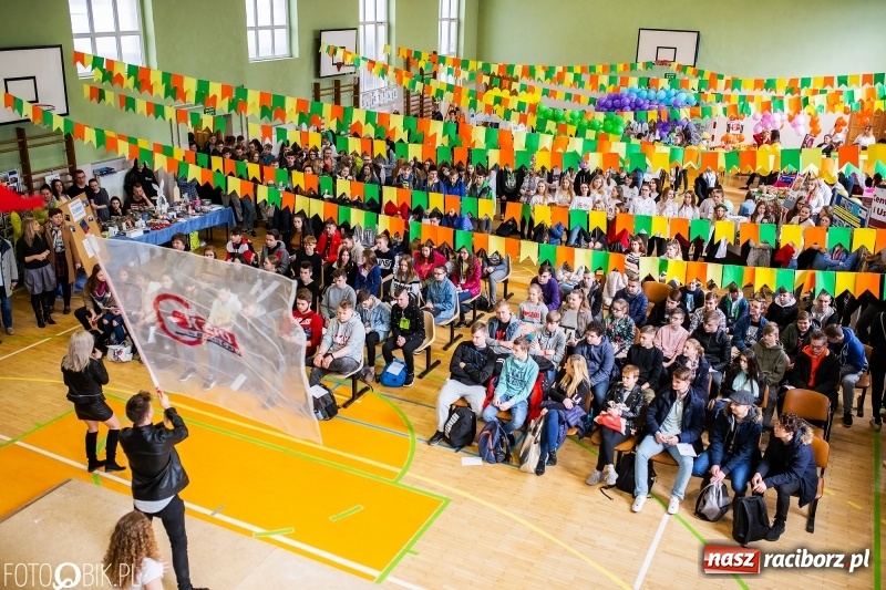 Zdjęcie w galerii na portalu naszraciborz.pl: Tatuaż zachętą do podjęcia nauki. CKZiU numer 1 zaprasza wiadomości z regionu