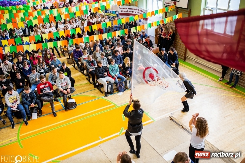 Zdjęcie w galerii na portalu naszraciborz.pl: Tatuaż zachętą do podjęcia nauki. CKZiU numer 1 zaprasza wiadomości z regionu