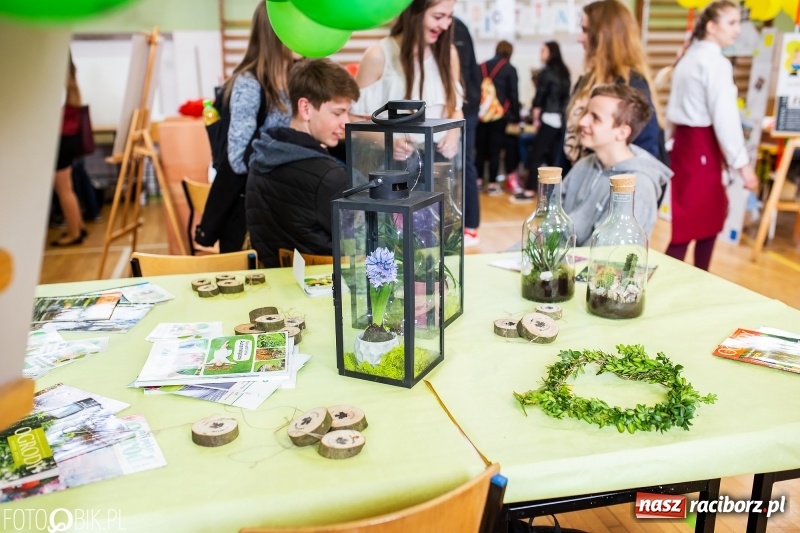 Zdjęcie w galerii na portalu naszraciborz.pl: Tatuaż zachętą do podjęcia nauki. CKZiU numer 1 zaprasza wiadomości z regionu