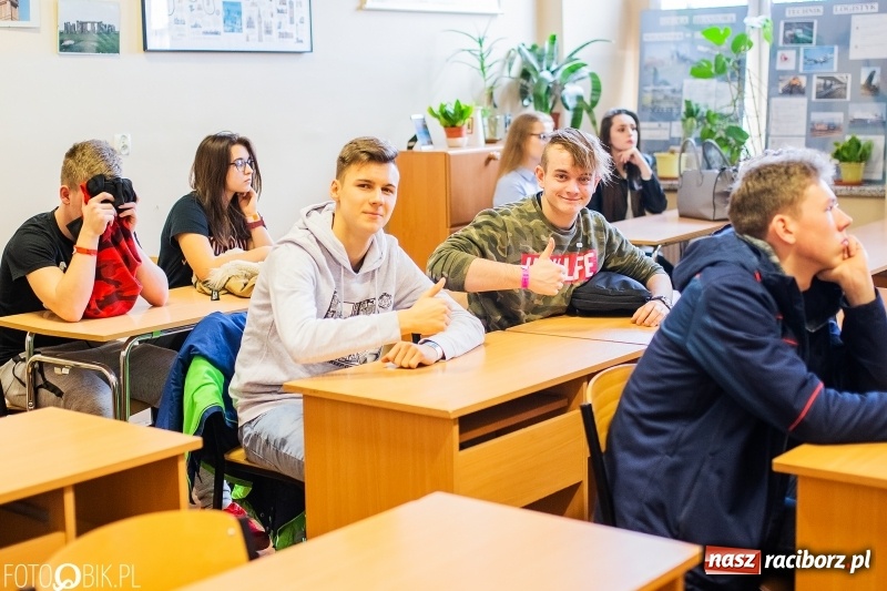 Zdjęcie w galerii na portalu naszraciborz.pl: Warsztaty przy Gimnazjalnej. Zostań uczniem Ekonomika wiadomości z regionu