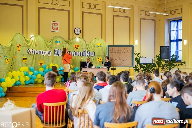 Zdjęcie w galerii na portalu naszraciborz.pl: Warsztaty przy Gimnazjalnej. Zostań uczniem Ekonomika wiadomości z regionu