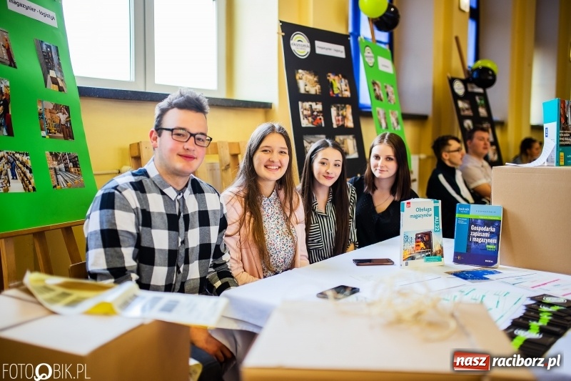 Zdjęcie w galerii na portalu naszraciborz.pl: Warsztaty przy Gimnazjalnej. Zostań uczniem Ekonomika wiadomości z regionu