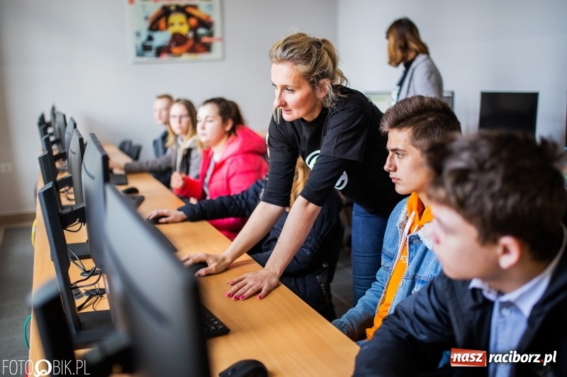 Zdjęcie w galerii na portalu naszraciborz.pl: Warsztaty przy Gimnazjalnej. Zostań uczniem Ekonomika wiadomości z regionu