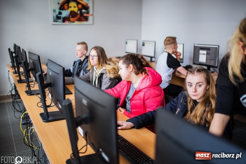Zdjęcie w galerii na portalu naszraciborz.pl: Warsztaty przy Gimnazjalnej. Zostań uczniem Ekonomika wiadomości z regionu