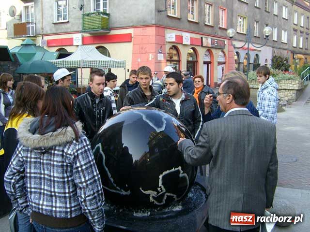 Zdjęcie w galerii na portalu naszraciborz.pl: eTwinning w G 1 wiadomości z regionu