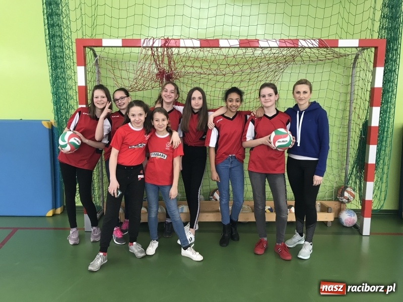 Zdjęcie w galerii na portalu naszraciborz.pl: Siatkarze Nędzy z awansem do finału rejonowego wiadomości z regionu