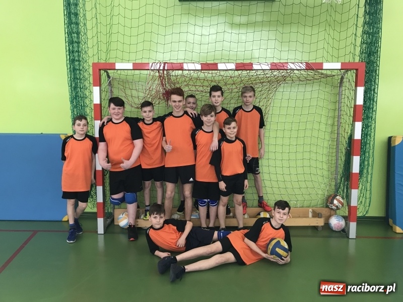 Zdjęcie w galerii na portalu naszraciborz.pl: Siatkarze Nędzy z awansem do finału rejonowego wiadomości z regionu