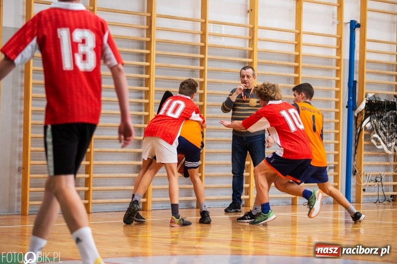 Zdjęcie w galerii na portalu naszraciborz.pl: Finały miejskie w koszykówce chłopców w raciborskim MOS-ie wiadomości z regionu