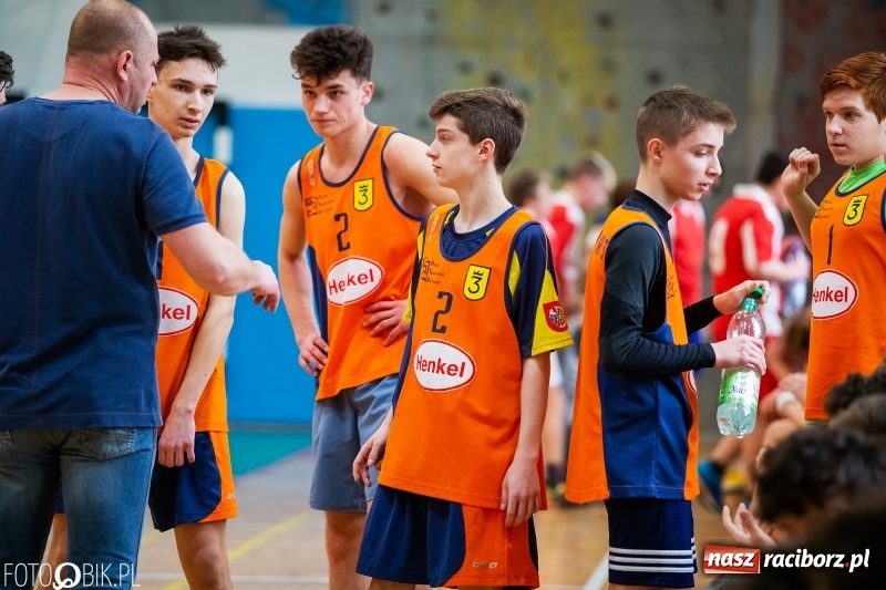 Zdjęcie w galerii na portalu naszraciborz.pl: Finały miejskie w koszykówce chłopców w raciborskim MOS-ie wiadomości z regionu