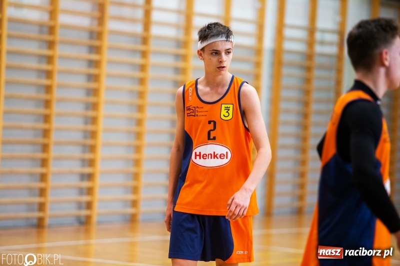 Zdjęcie w galerii na portalu naszraciborz.pl: Finały miejskie w koszykówce chłopców w raciborskim MOS-ie wiadomości z regionu