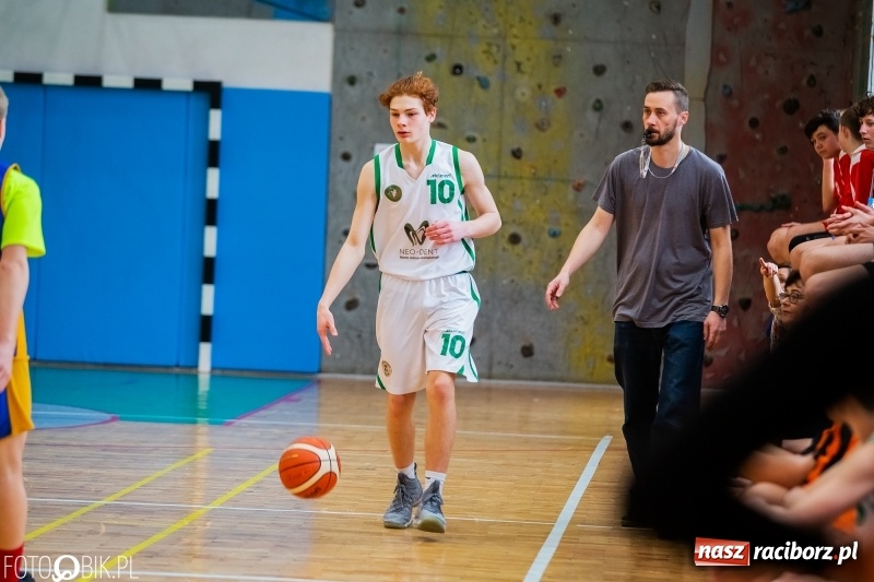 Zdjęcie w galerii na portalu naszraciborz.pl: Finały miejskie w koszykówce chłopców w raciborskim MOS-ie wiadomości z regionu